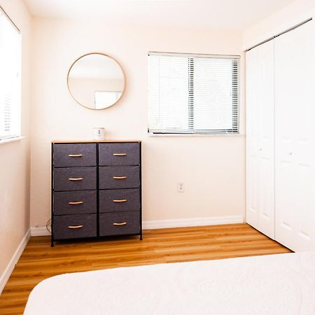 Sun-Drenched 1Br Apt - 5Min Walk To Beach Clearwater Beach Dış mekan fotoğraf