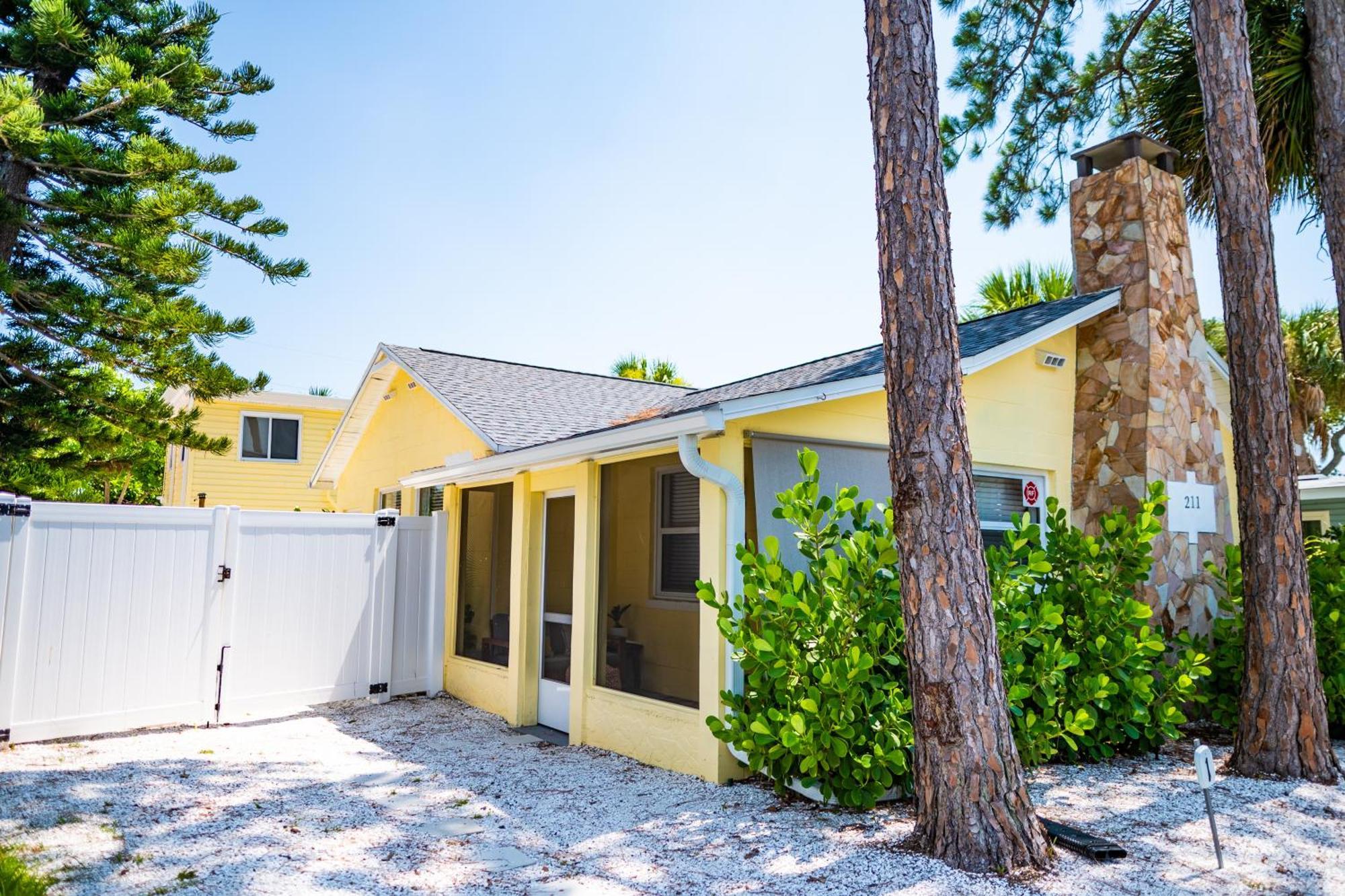 Sun-Drenched 1Br Apt - 5Min Walk To Beach Clearwater Beach Dış mekan fotoğraf